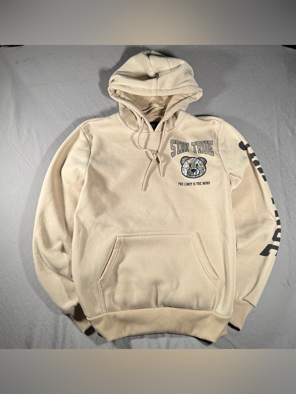 CR24 Stay True Graphic Hoodie Small Unisex